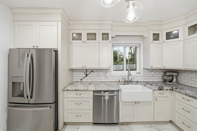 344 W RIO VISTA COURT, Tampa, FL 33604