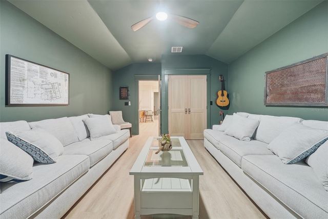 344 W RIO VISTA COURT, Tampa, FL 33604