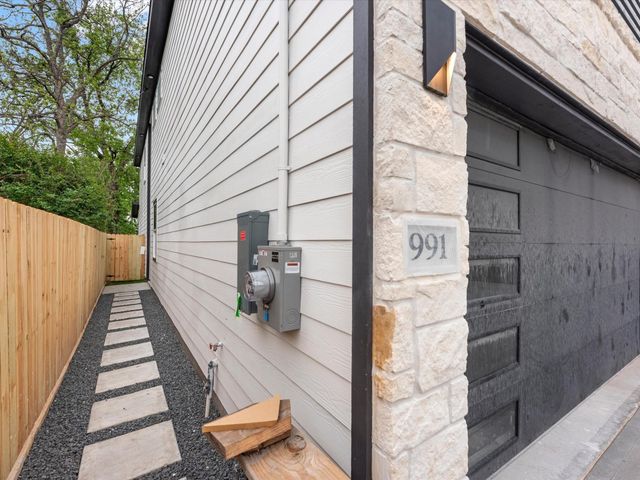 991 South Lane, Houston, TX 77088