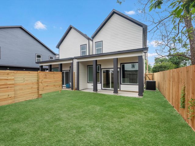 991 South Lane, Houston, TX 77088