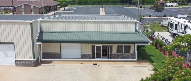 1719 W Acorn Drive, Rogers, AR 72758
