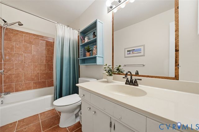 9214 Groundhog Dr, Chesterfield, VA 23235