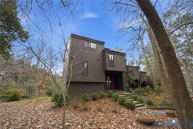 9214 Groundhog Dr, Chesterfield, VA 23235