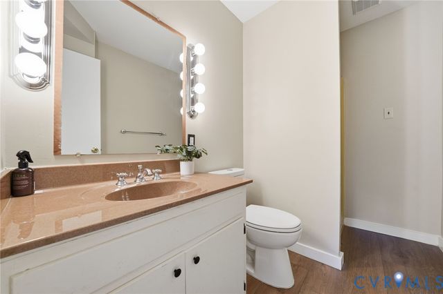 9214 Groundhog Dr, Chesterfield, VA 23235