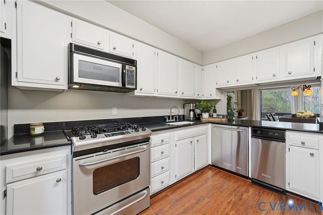 9214 Groundhog Dr, Chesterfield, VA 23235