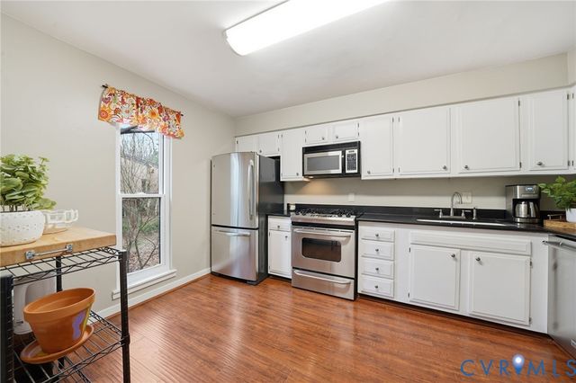 9214 Groundhog Dr, Chesterfield, VA 23235