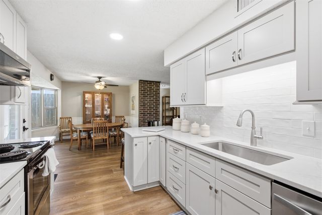 5521 Pike Place, Garland, TX 75044