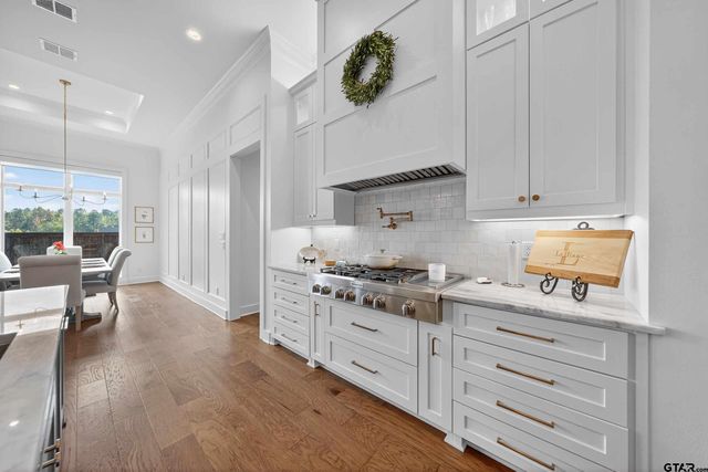 1572 Maple Circle, Tyler, TX 75703