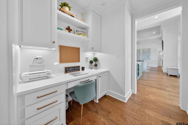 1572 Maple Circle, Tyler, TX 75703