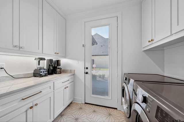 1572 Maple Circle, Tyler, TX 75703