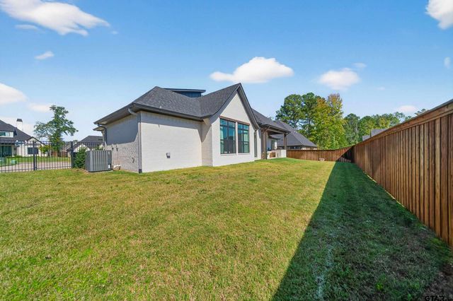 1572 Maple Circle, Tyler, TX 75703