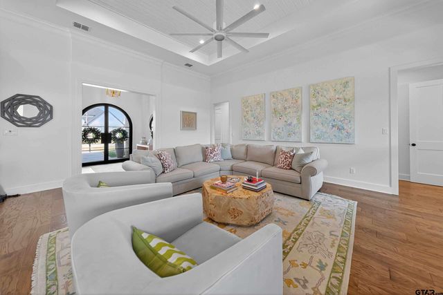 1572 Maple Circle, Tyler, TX 75703