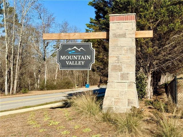 4280 Shirebrook Trail, Hoschton, GA 30548