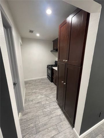 13210 Raven, Sylmar, CA 91342