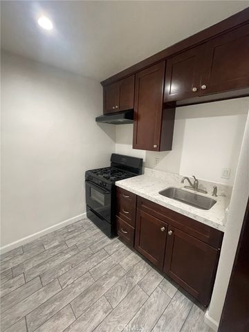 13210 Raven, Sylmar, CA 91342
