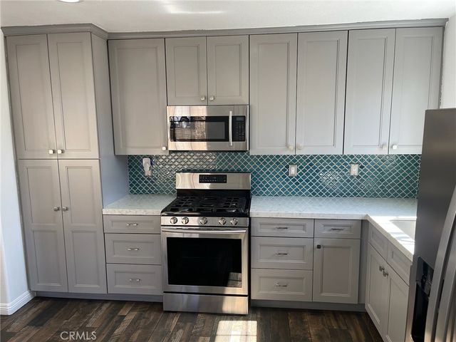 13210 Raven, Sylmar, CA 91342