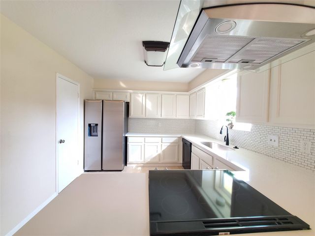 2810 Arrowhead Drive, Sugar Land, TX 77479