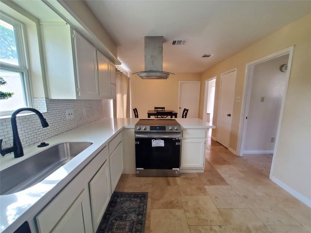 2810 Arrowhead Drive, Sugar Land, TX 77479