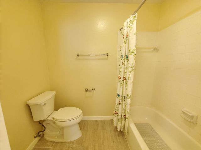 2810 Arrowhead Drive, Sugar Land, TX 77479