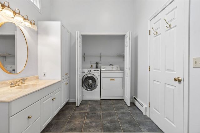 7 Oakdale Ave, Wellesley, MA 02482