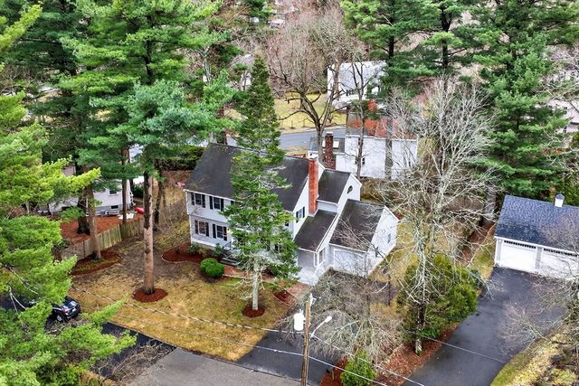 7 Oakdale Ave, Wellesley, MA 02482