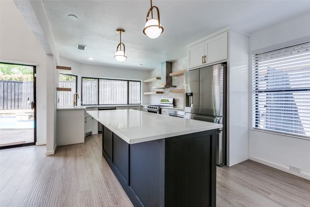 4111 Rush Circle, Addison, TX 75001