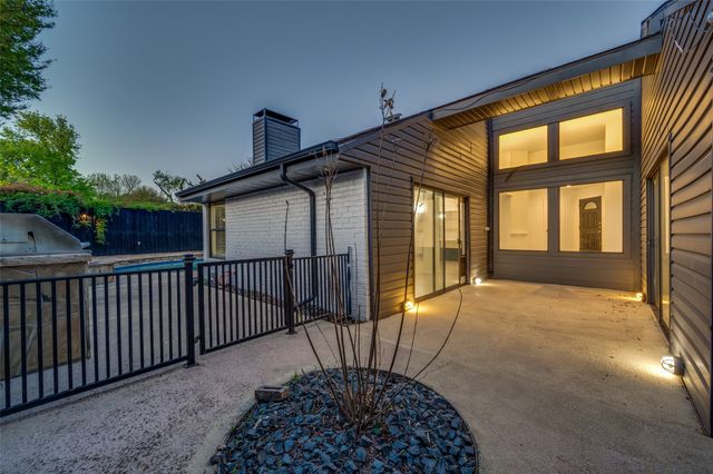 4111 Rush Circle, Addison, TX 75001