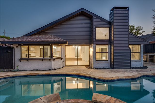 4111 Rush Circle, Addison, TX 75001