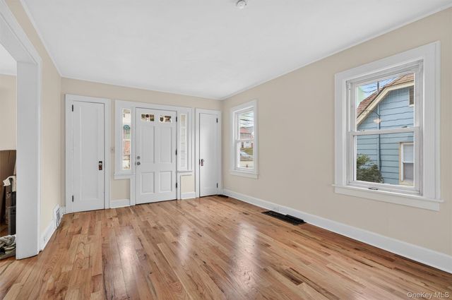 29 Lafayette Avenue, Middletown, NY 10940