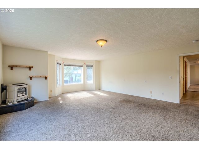 18183 Se RICHEY Rd, Gresham, OR 97080