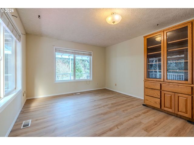 18183 Se RICHEY Rd, Gresham, OR 97080