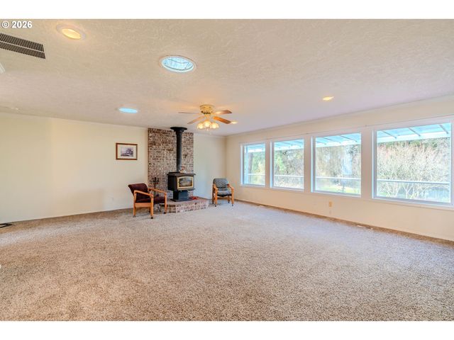 18183 Se RICHEY Rd, Gresham, OR 97080