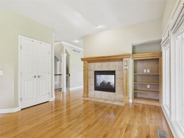 901 SW Drake Drive, Lee's Summit, MO 64082