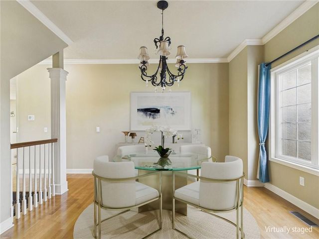 901 SW Drake Drive, Lee's Summit, MO 64082