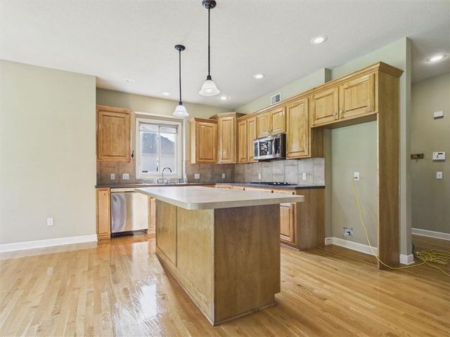 901 SW Drake Drive, Lee's Summit, MO 64082