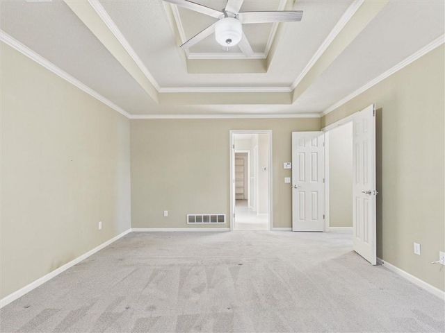 901 SW Drake Drive, Lee's Summit, MO 64082