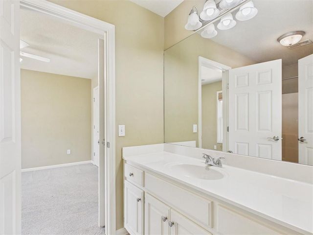 901 SW Drake Drive, Lee's Summit, MO 64082