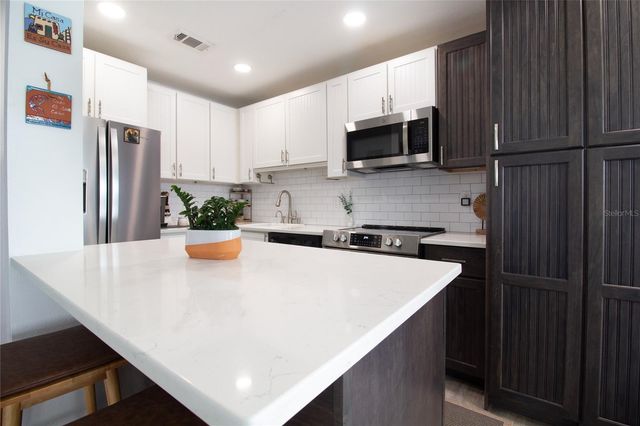 5129 SE SALMON DRIVE SE A, St Petersburg, FL 33705