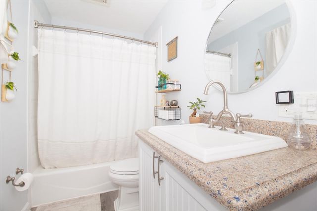 5129 SE SALMON DRIVE SE A, St Petersburg, FL 33705