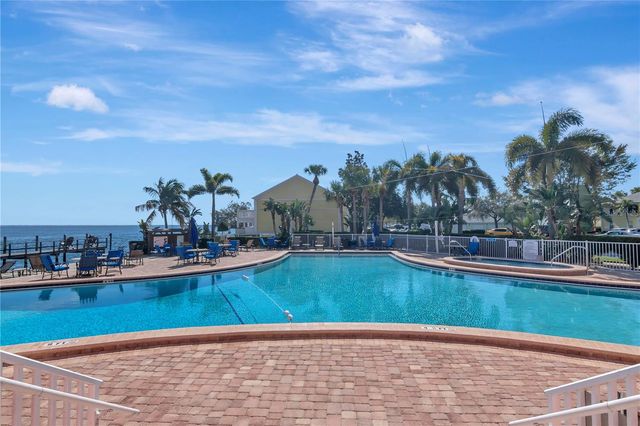 5129 SE SALMON DRIVE SE A, St Petersburg, FL 33705