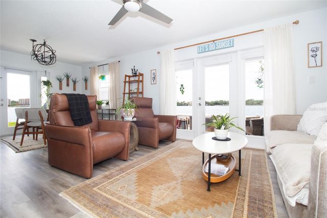 5129 SE SALMON DRIVE SE A, St Petersburg, FL 33705