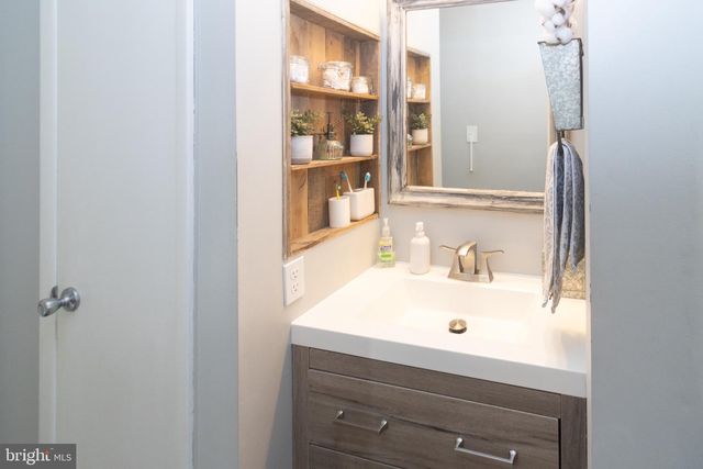 70 TARNSFIELD DR, Westampton, NJ 08060