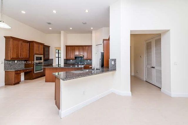 3091 NW 82nd Way, Cooper City, FL 33024