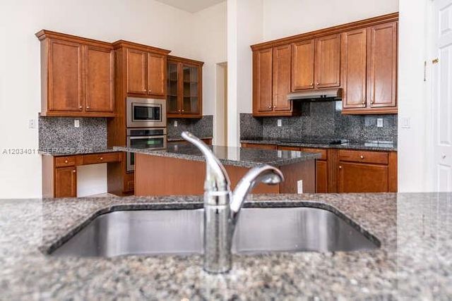 3091 NW 82nd Way, Cooper City, FL 33024