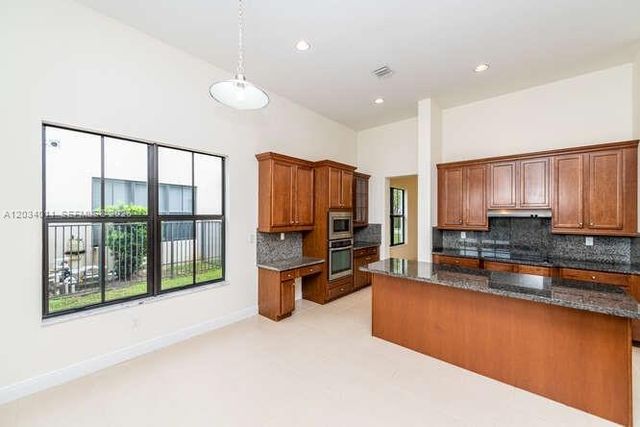 3091 NW 82nd Way, Cooper City, FL 33024