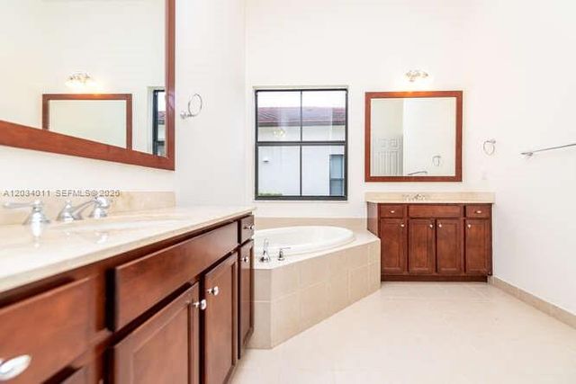 3091 NW 82nd Way, Cooper City, FL 33024