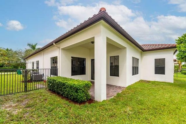 3091 NW 82nd Way, Cooper City, FL 33024