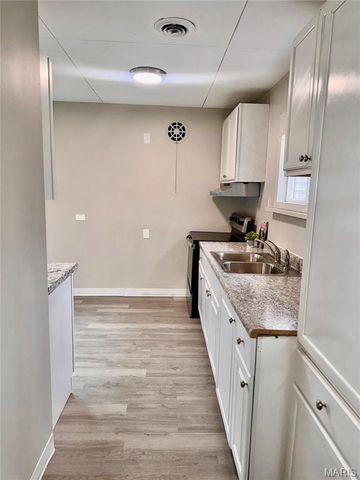 25 S Dellwood Avenue, Dellwood, MO 63135