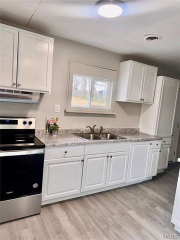 25 S Dellwood Avenue, Dellwood, MO 63135