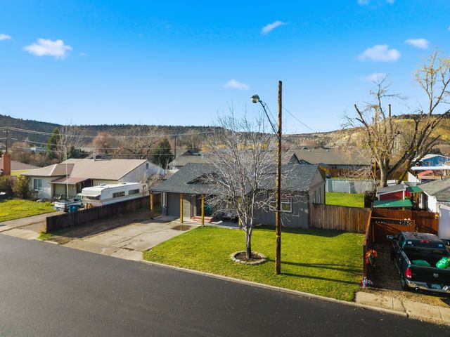 305 SW Ewen Street, Prineville, OR 97754